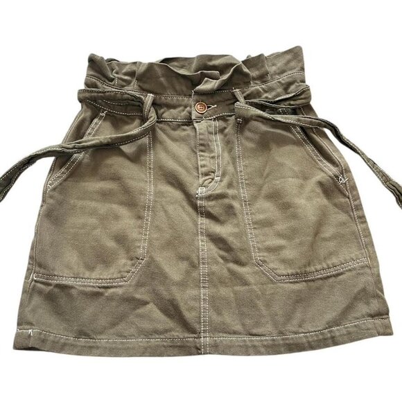 Free People Dresses & Skirts - Free people Greenskirt with a boho vibe #miniskirt #green size 4